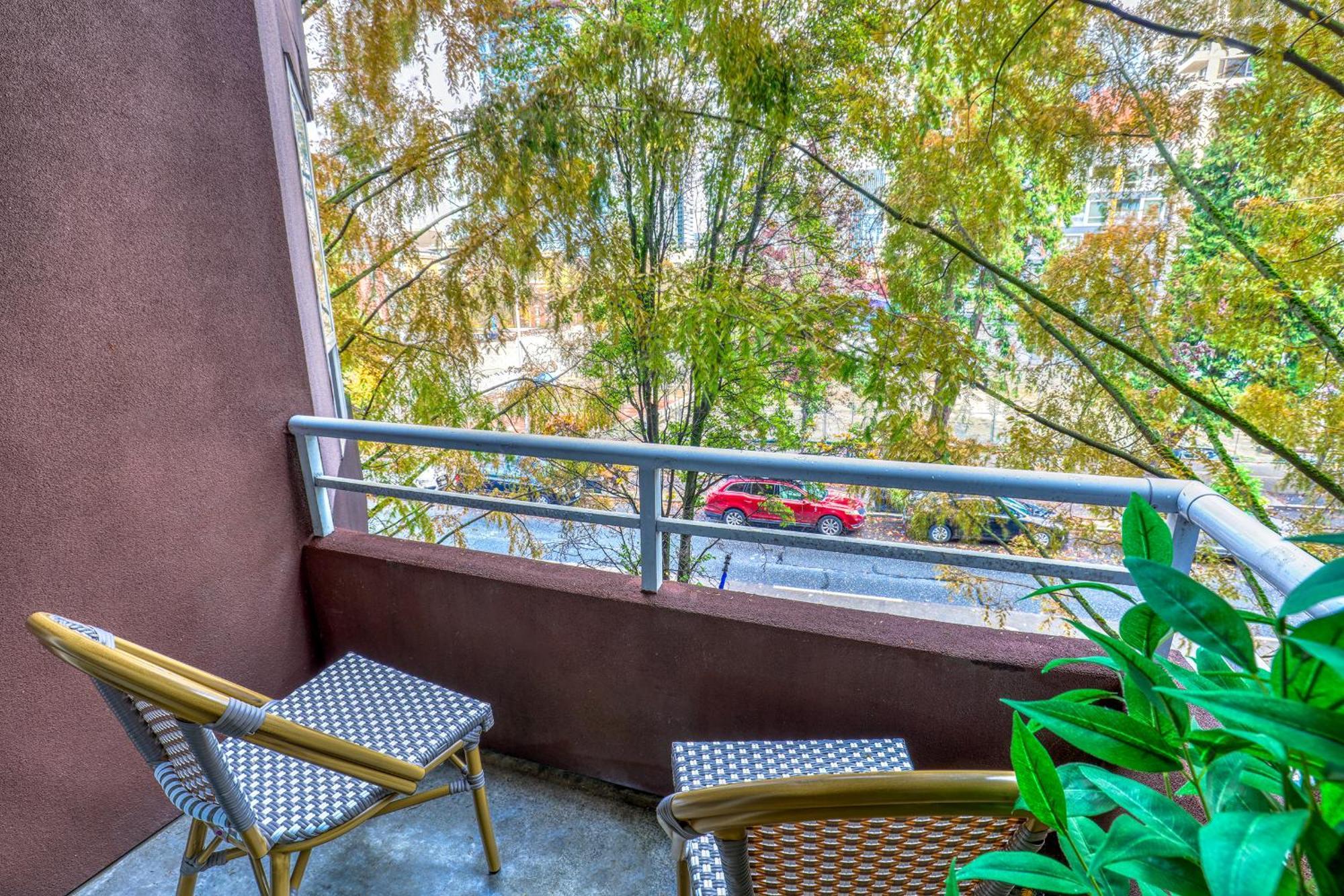 Quest Travels Hotel Seattle Exterior photo